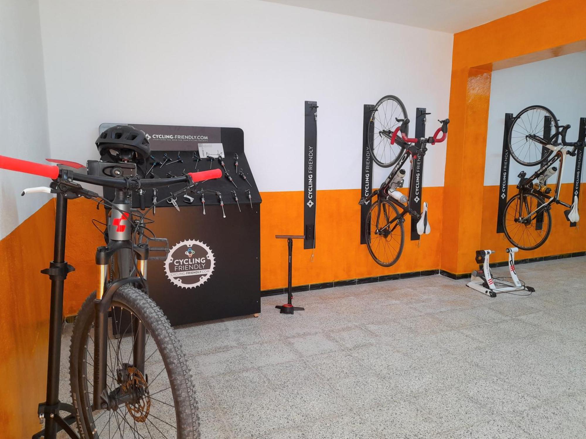 Hostal Doris - Adults Only Colonia de Sant Jordi Zewnętrze zdjęcie