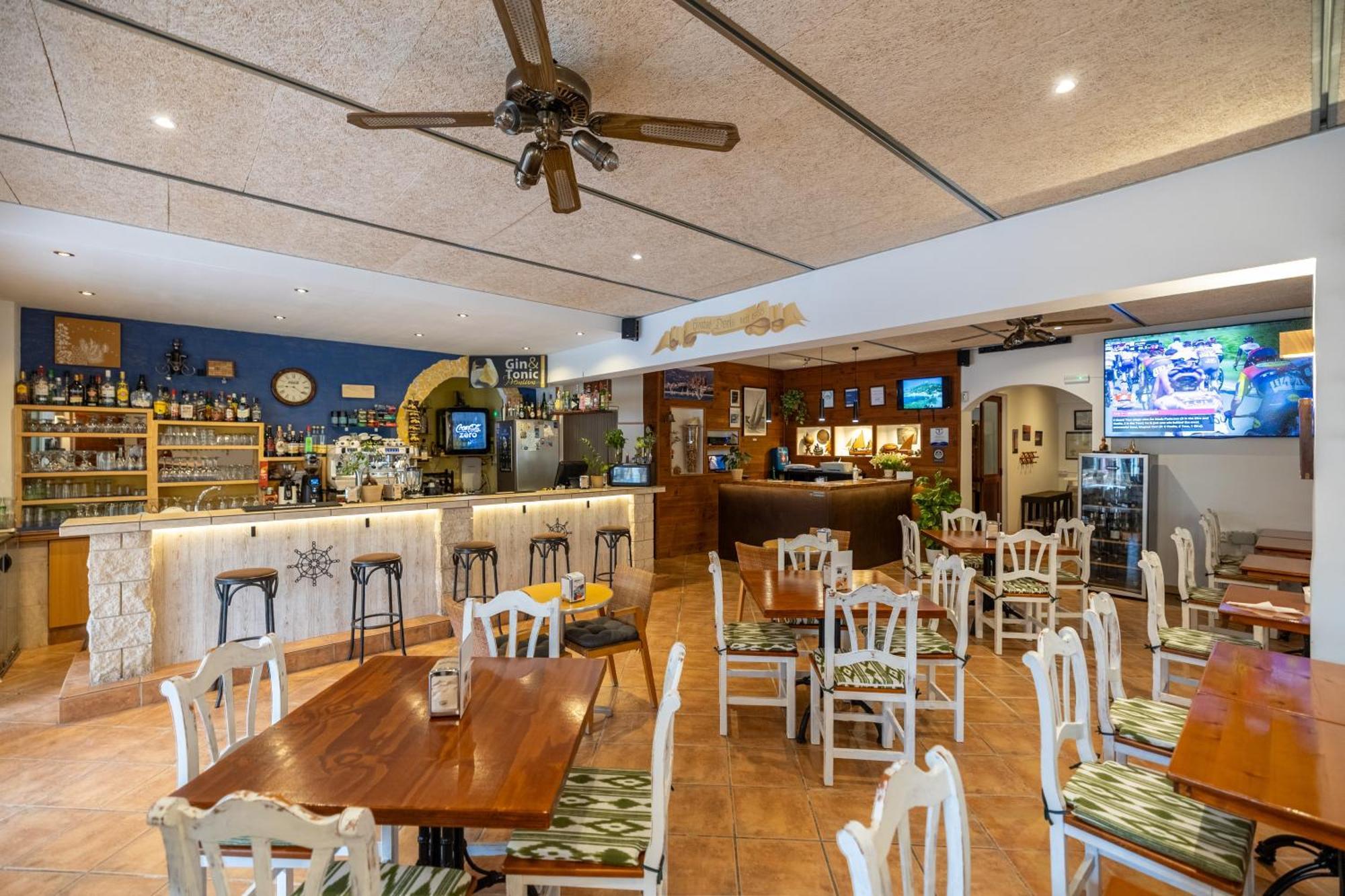 Hostal Doris - Adults Only Colonia de Sant Jordi Zewnętrze zdjęcie